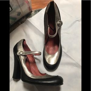 Vince Camuto Mary Jane Heels 7.5 Leather